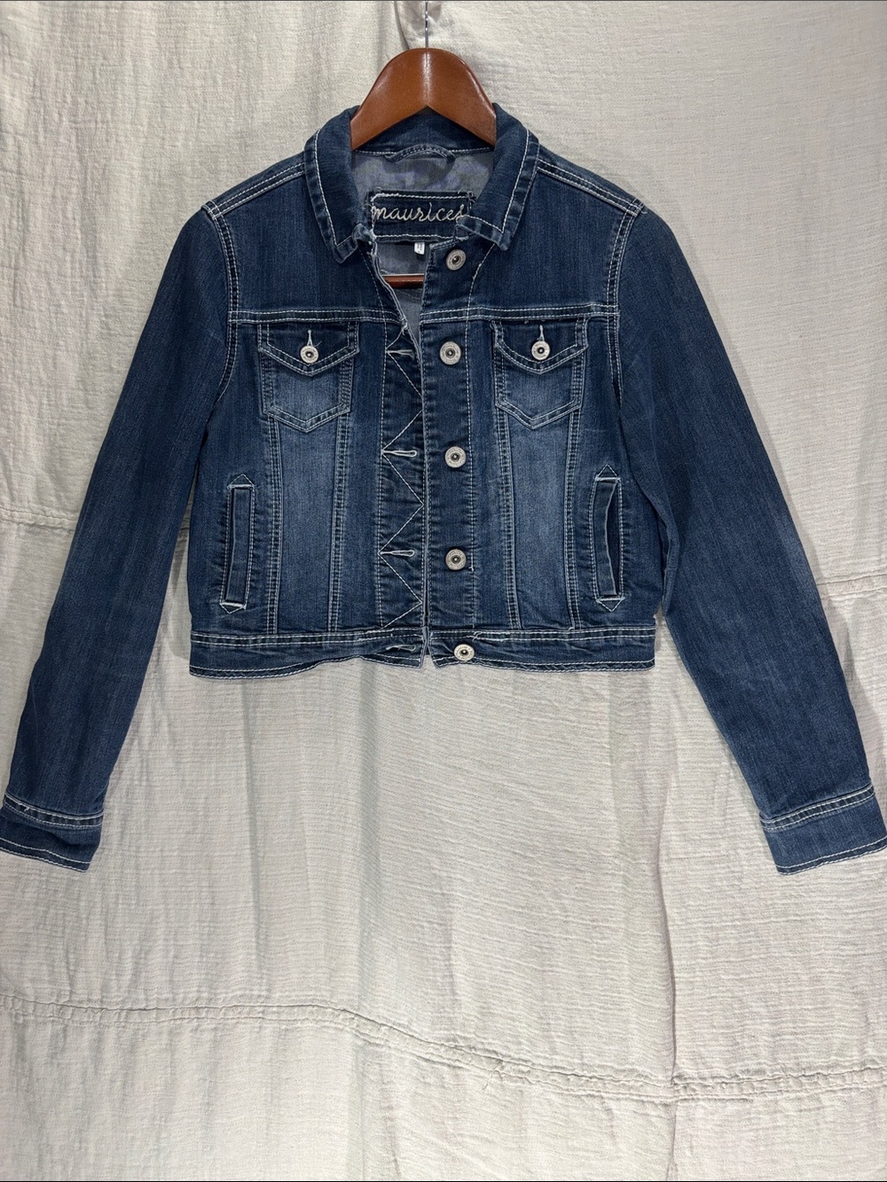 Maurices Cropped Dark Wash Indigo Denim Trucker Jacket Contrast Stitching Small